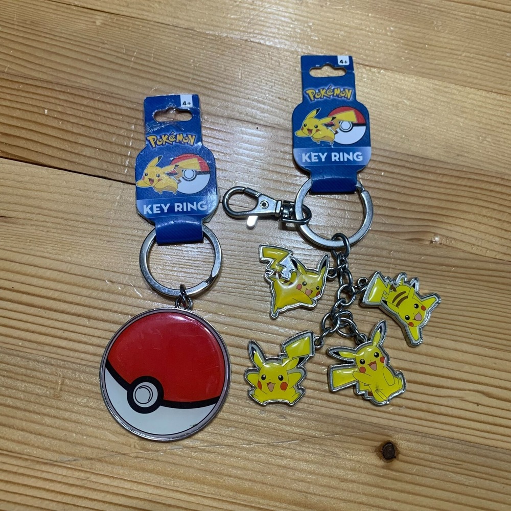 Nintendo Pokemon Pikachu Poke Ball Enamel Key Ring Set 2016 FAB‎ NY New